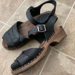 Lotta from Stockholm black wood shoes clogs